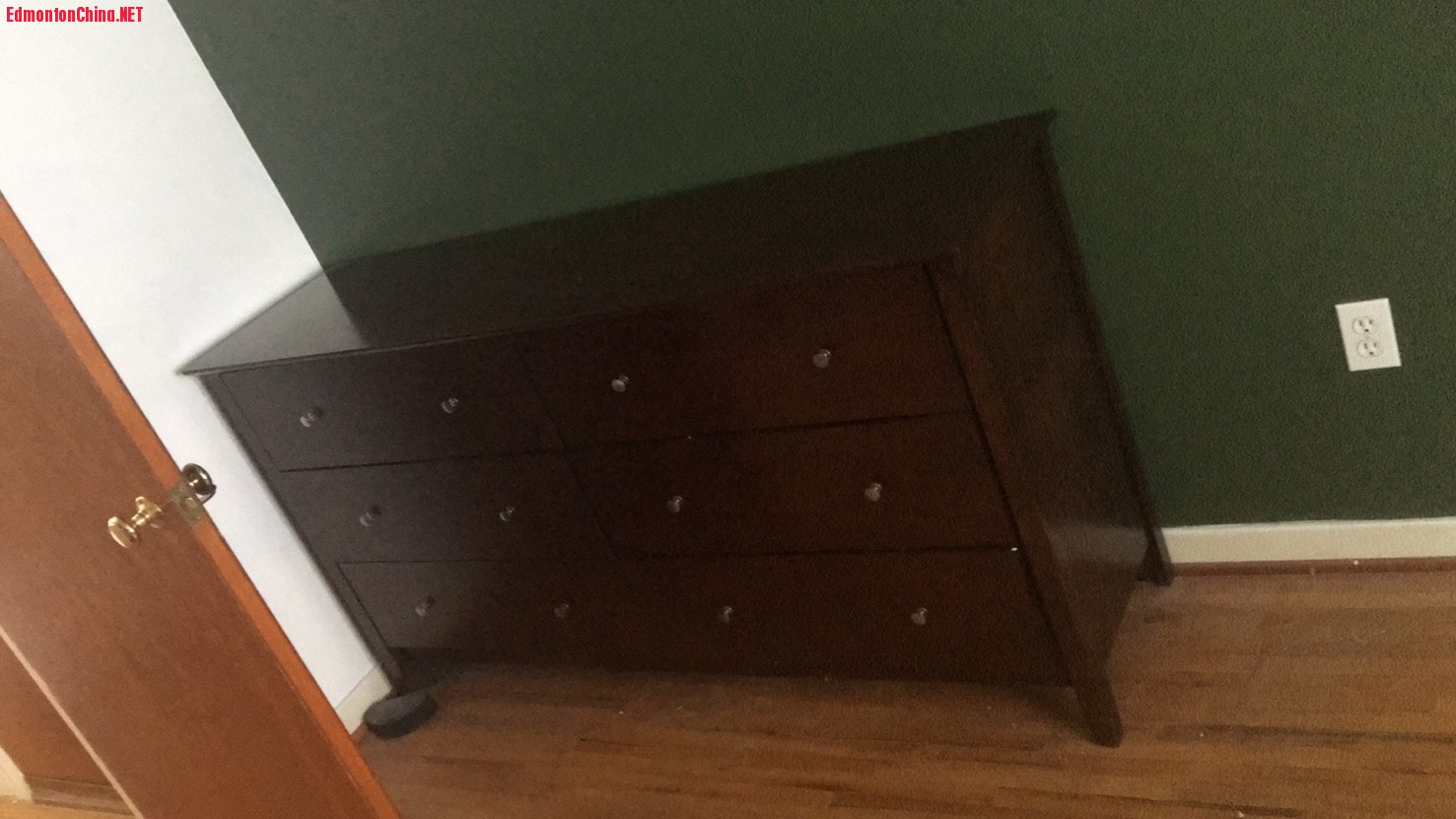 Dresser 60.jpg