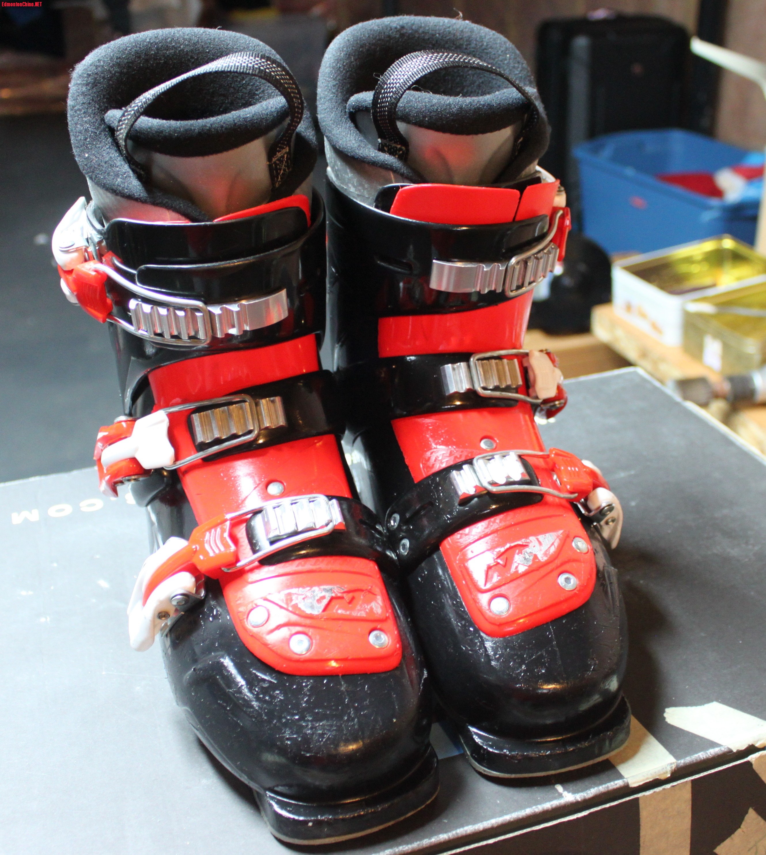 JR ski boots $30