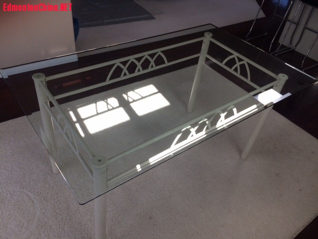 Glass Dinning Table 02.jpg