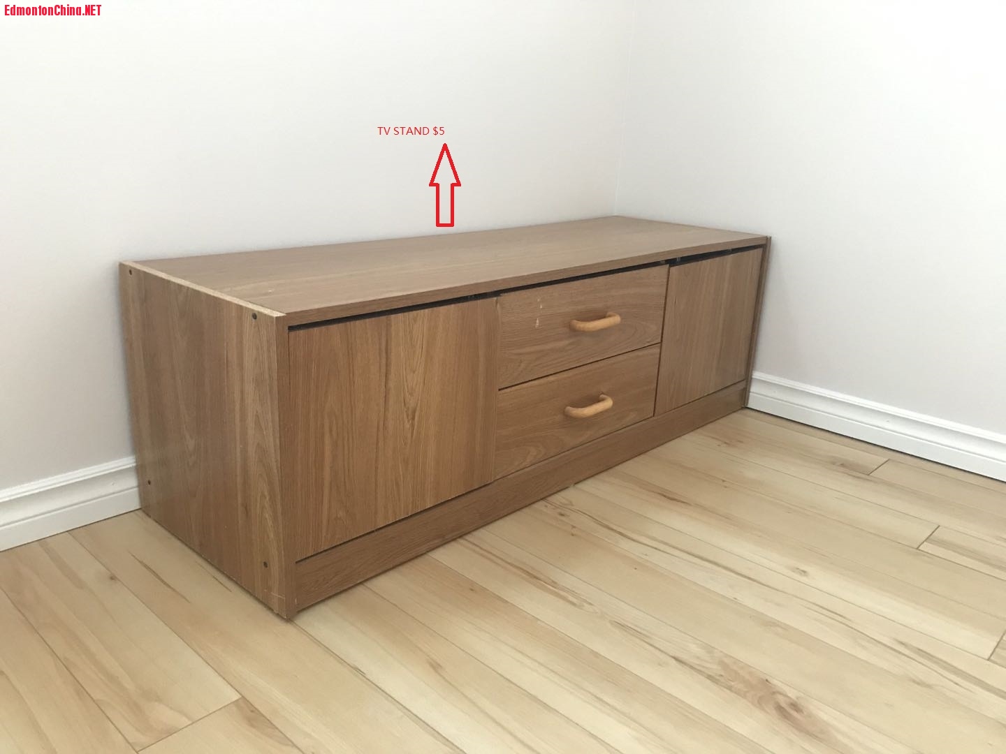 TV STAND 0.4X1.2M $5.jpg